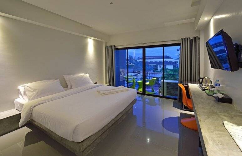Riverside Hotel