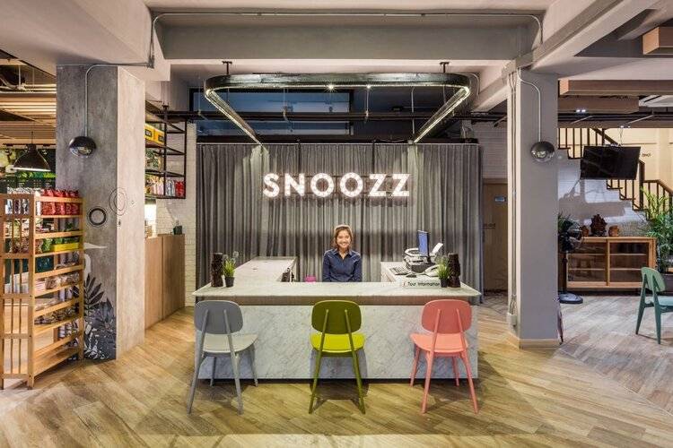 Snoozz Hotel - Hostel