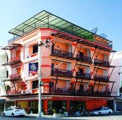 $item['hotel']['name']
