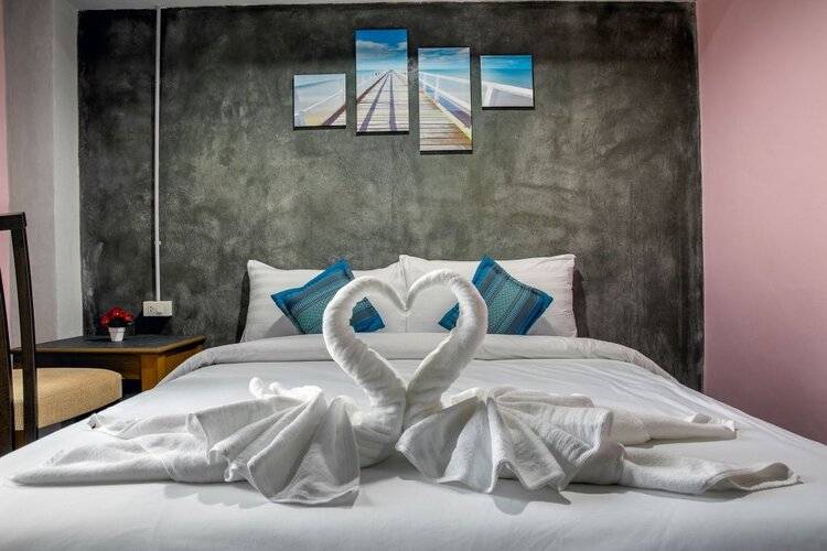 The Guest Hotel - Hostel