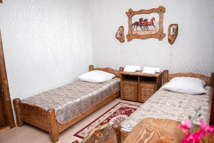 Отель Аристократ