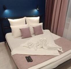 $item['hotel']['name']
