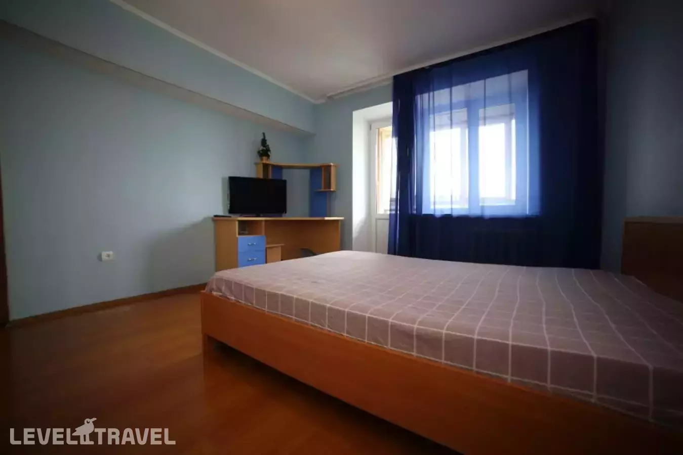 Апартаменты 8 Марта 32/1 Колосс