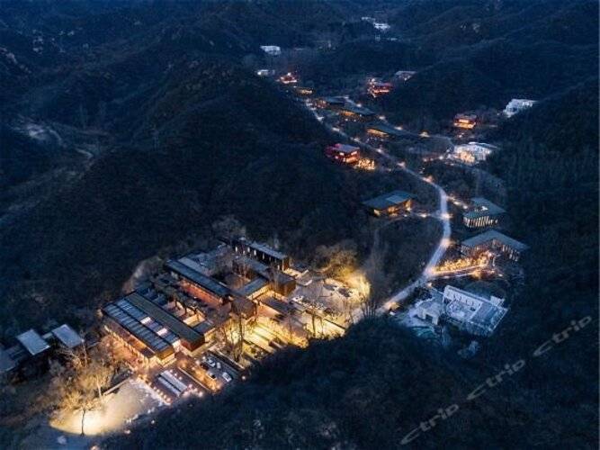 Commune By The Great Wall