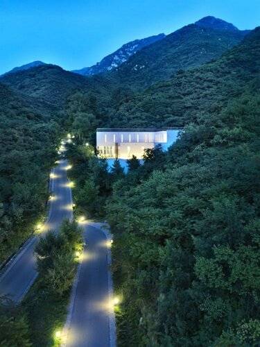 Commune By The Great Wall