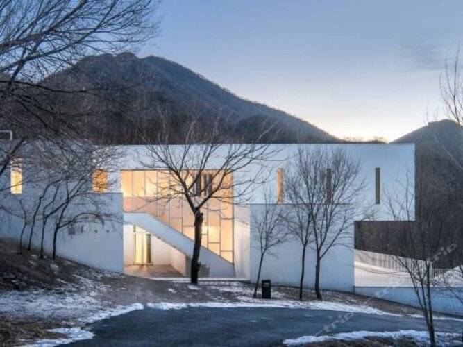 Commune By The Great Wall
