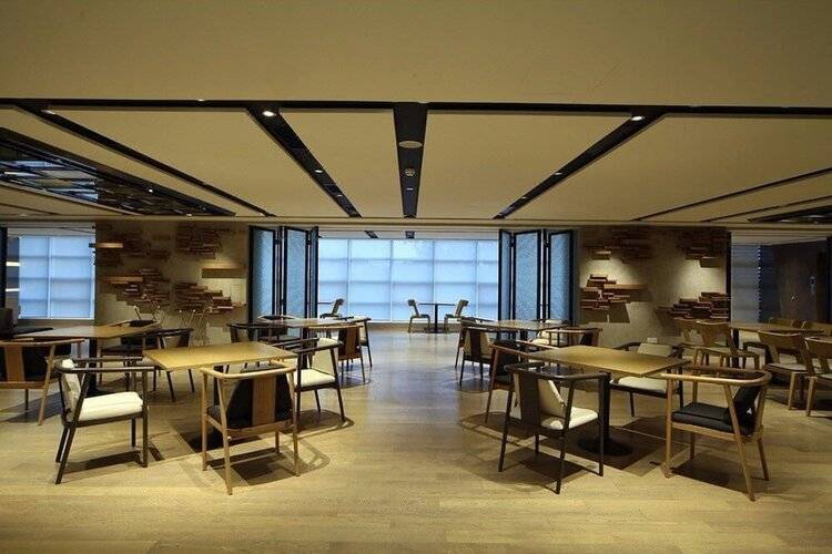 Cbd Qianyuan International Business Hotel