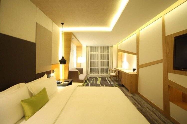 Cbd Qianyuan International Business Hotel