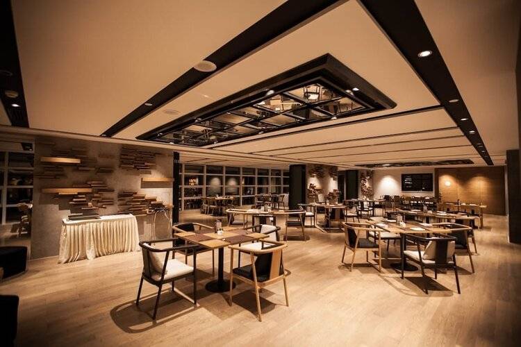 Cbd Qianyuan International Business Hotel