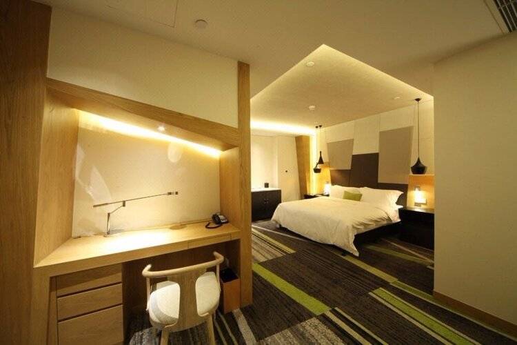 Cbd Qianyuan International Business Hotel