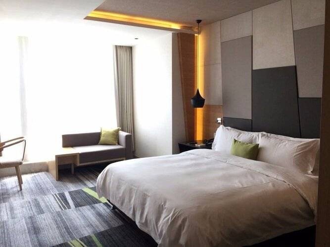 Cbd Qianyuan International Business Hotel