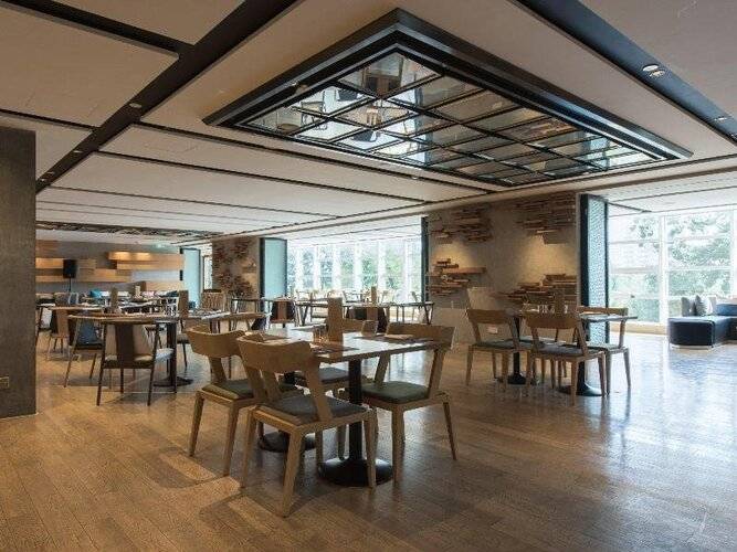 Cbd Qianyuan International Business Hotel