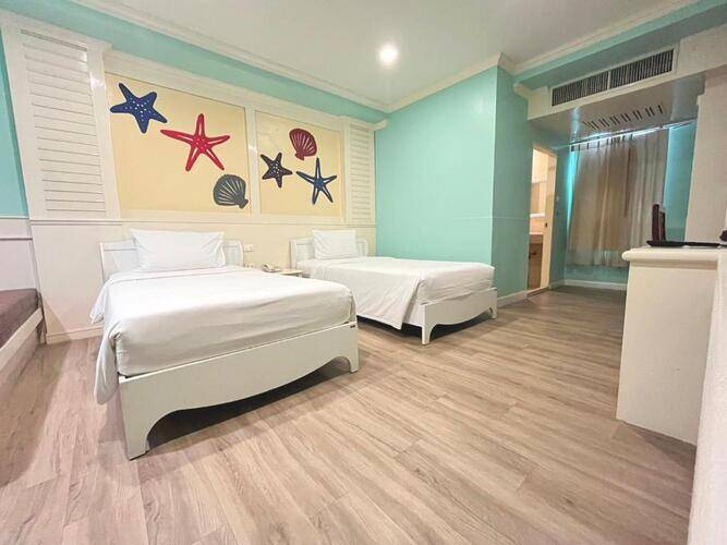 B Buri Hotel
