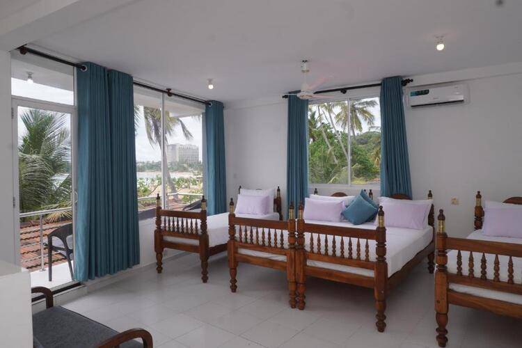 Surf Una Beach Hotel