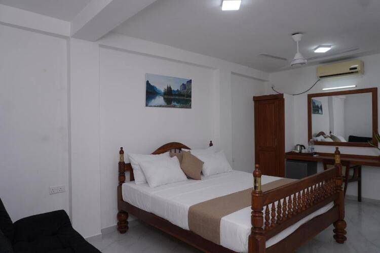 Surf Una Beach Hotel