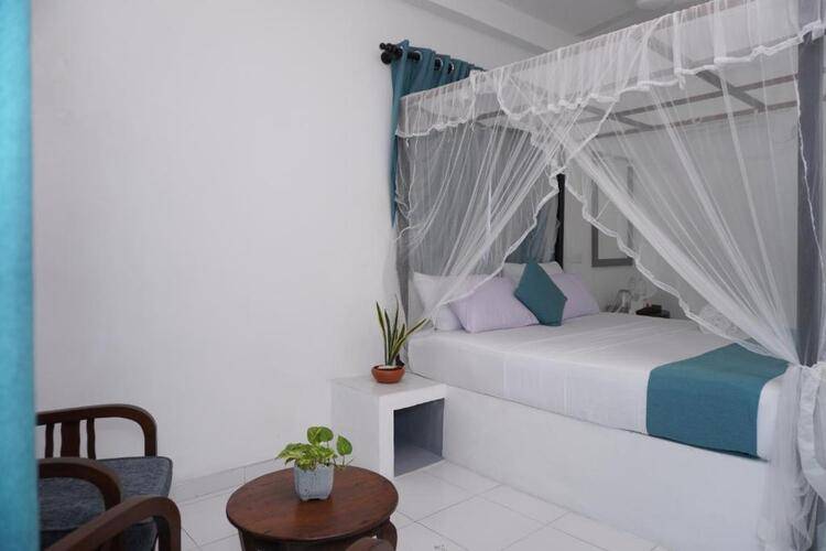 Surf Una Beach Hotel