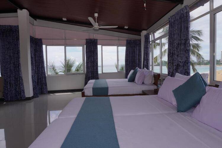 Surf Una Beach Hotel