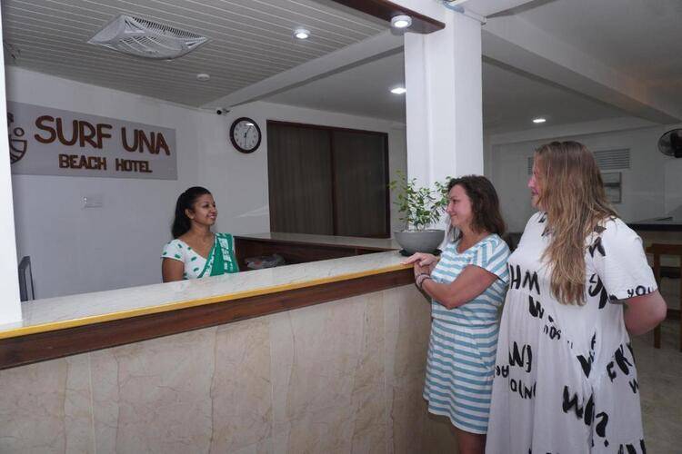 Surf Una Beach Hotel