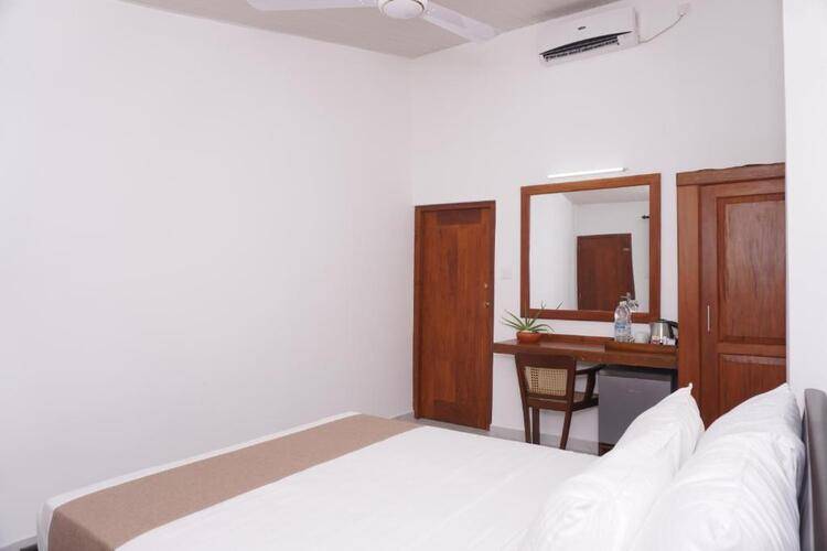 Surf Una Beach Hotel