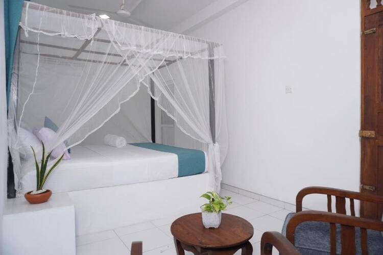 Surf Una Beach Hotel