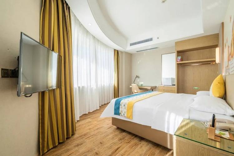 Vienna International Hotel (Sanya High-Speed Railway Station)