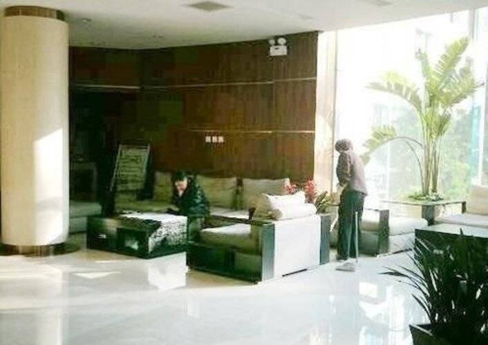 Shuangyang Hotel