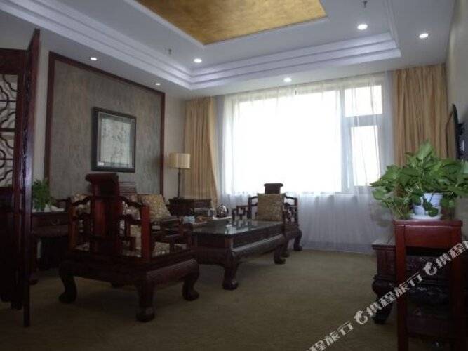 Shuangyang Hotel
