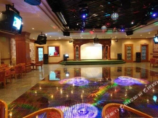 Shuangyang Hotel