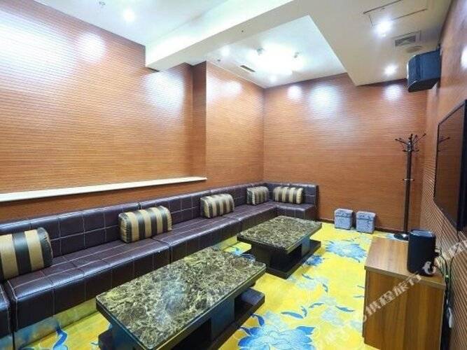 Shuangyang Hotel