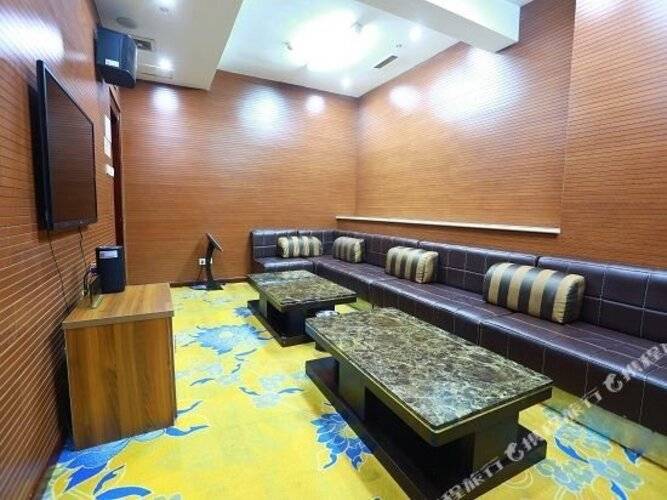 Shuangyang Hotel
