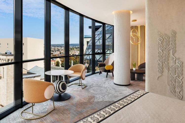 Paragraph Freedom Square, A Luxury Collection Hotel
