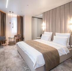 $item['hotel']['name']