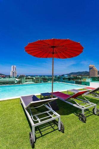 Neon Patong Hotel