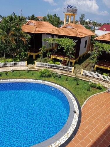 Hung Vuong Resort
