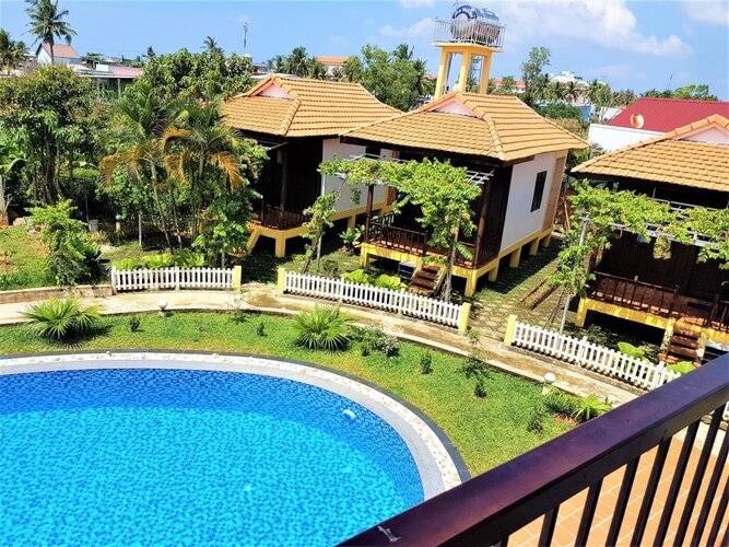 Hung Vuong Resort