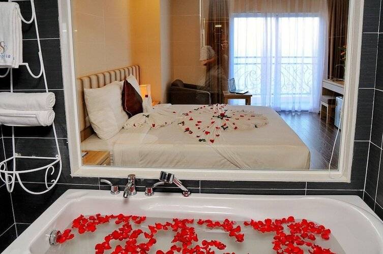 Begonia Nha Trang Hotel