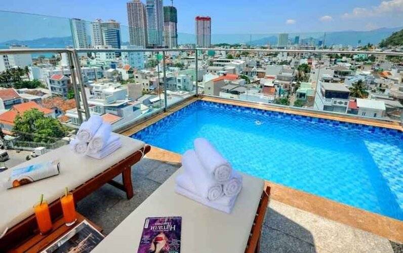 Mega Light Hotel