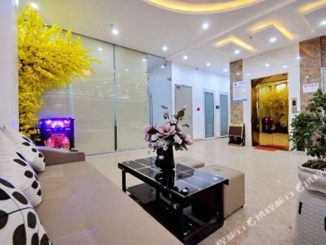 Mega Light Hotel