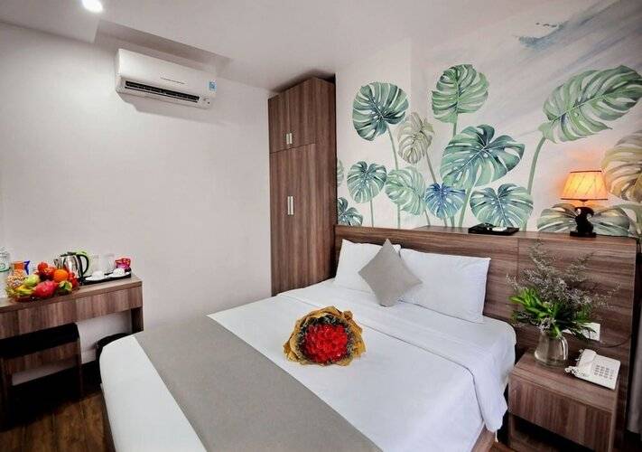 Mega Light Hotel