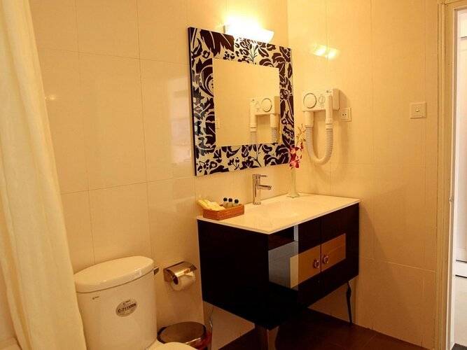 The Flower Boutique Hotel & Travel