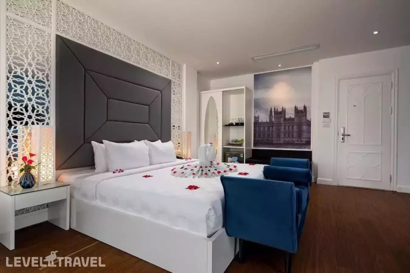 Victor Metropolis Hotel & Rooftop Bar