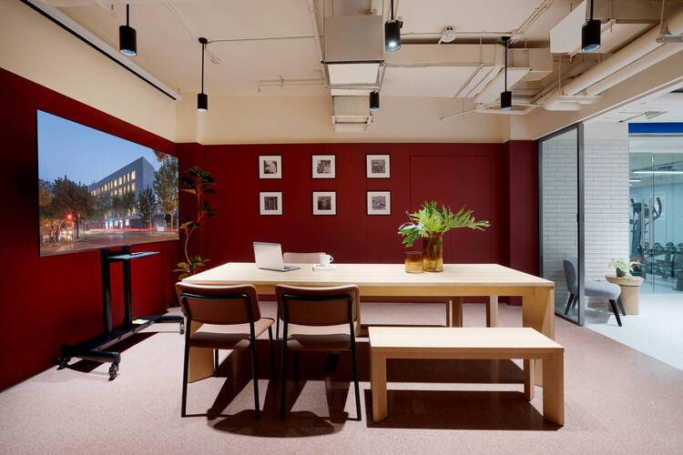Base-Longfusi Serviced Apartment