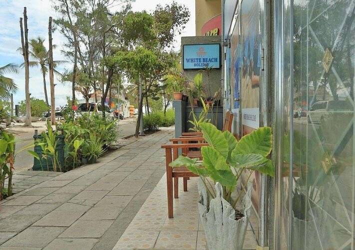 White Beach Holiday