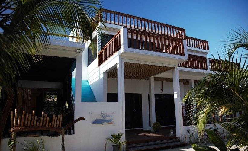 Master Suite Family Room With Views To The Ocean