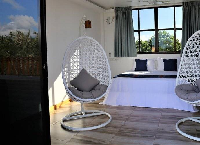 Master Suite Family Room With Views To The Ocean