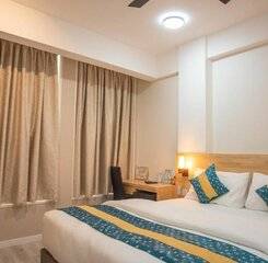 $item['hotel']['name']