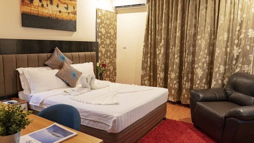 Umet Seaview Hotel With Free Roundtrip Airport Pick Up And Drop Off