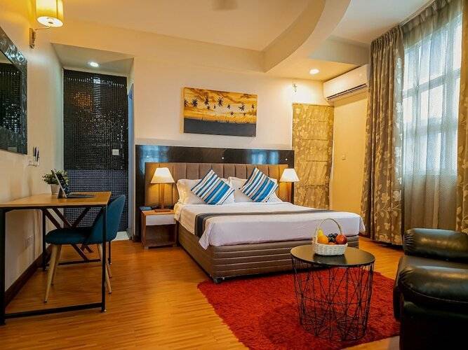Umet Seaview Hotel With Free Roundtrip Airport Pick Up And Drop Off