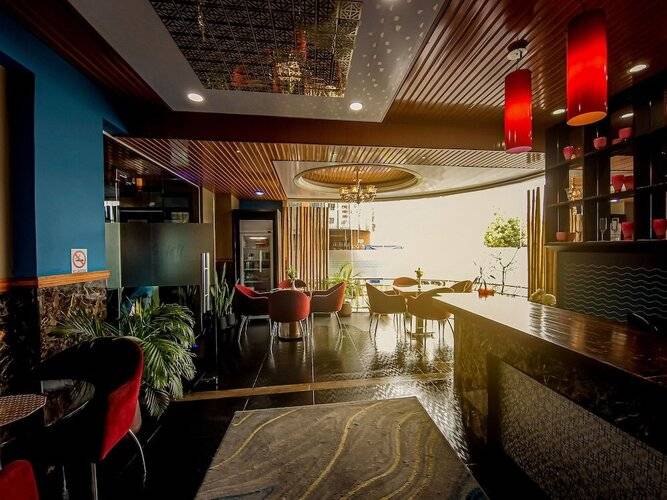 Umet Seaview Hotel With Free Roundtrip Airport Pick Up And Drop Off