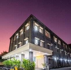 $item['hotel']['name']